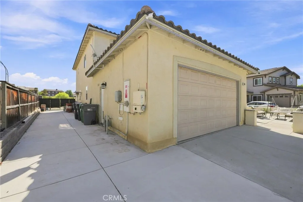 23682 Saratoga Springs, Murrieta, California 92562 — photo 4