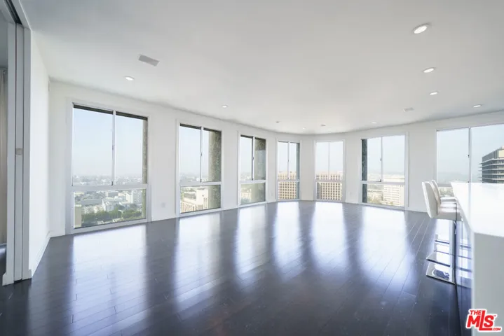 Open Living Area