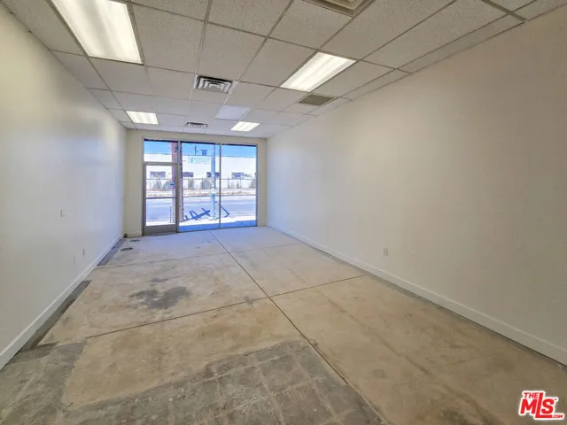 676 W Slauson Avenue, Los Angeles, California 90044 — photo 5