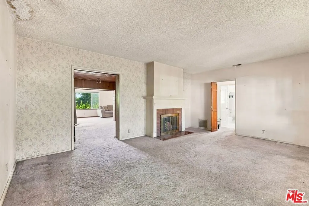 15954 Gault Street, Lake Balboa, California 91406 — photo 5
