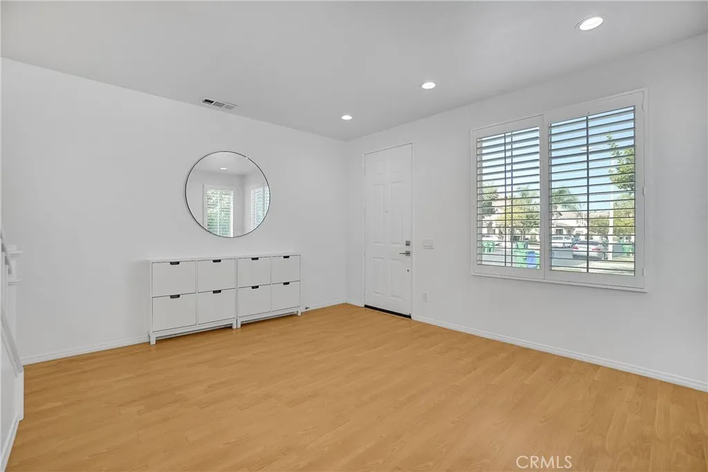 76 Millbrook, Irvine, California 92618 — photo 4