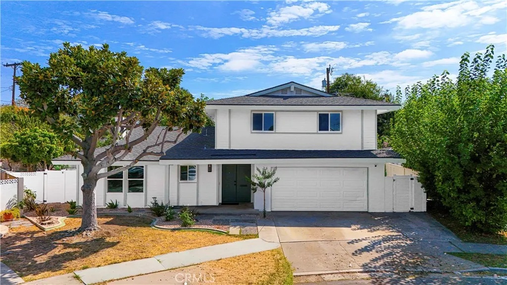 1243 E Live Oak Ct