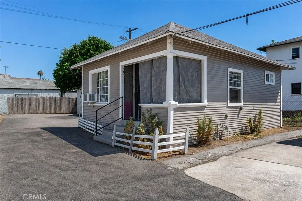 737 E 47th Street, Los Angeles, California 90011 — photo 5