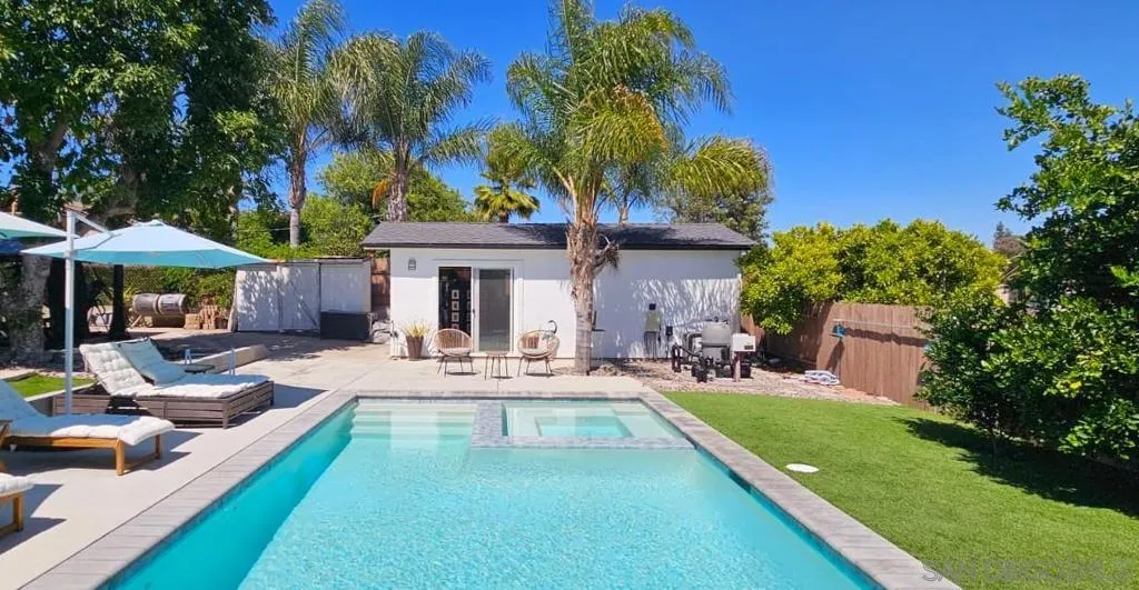 9239 Bellagio Rd