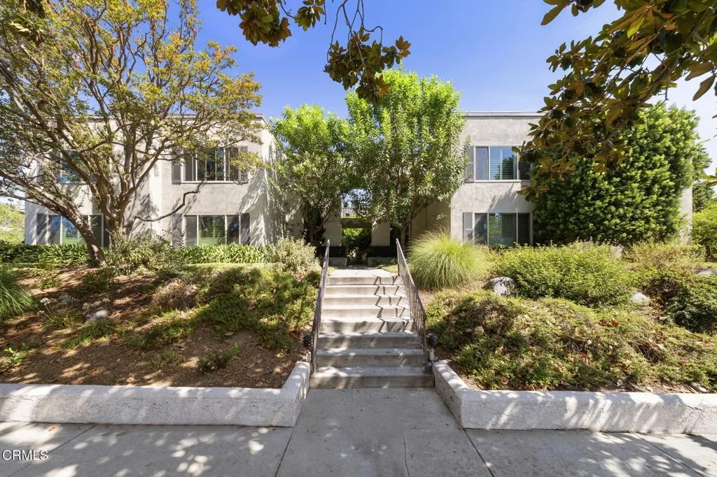 555 W Sierra Madre Blvd