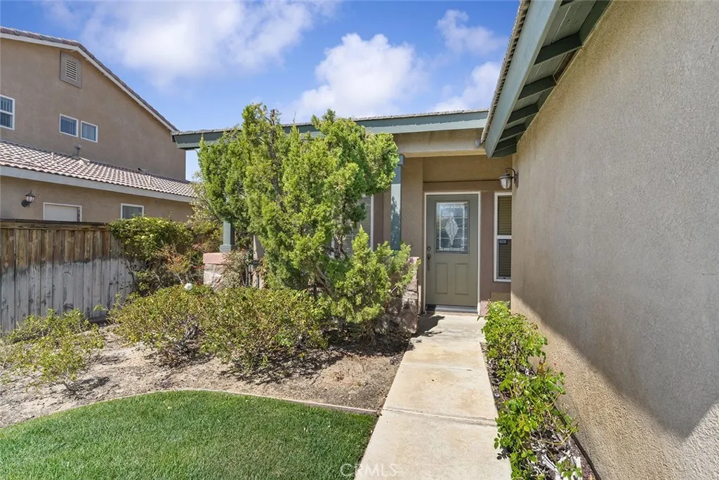 13324 Luna Road, Victorville, California 92392 — photo 4