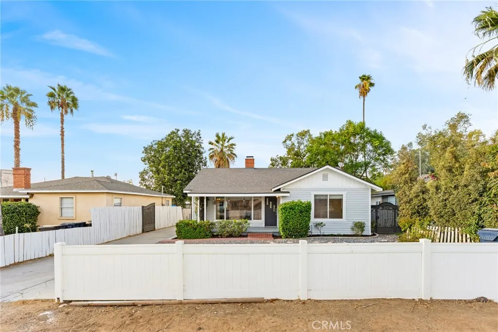 839 E Citrus, Redlands, California 92374 — photo 4