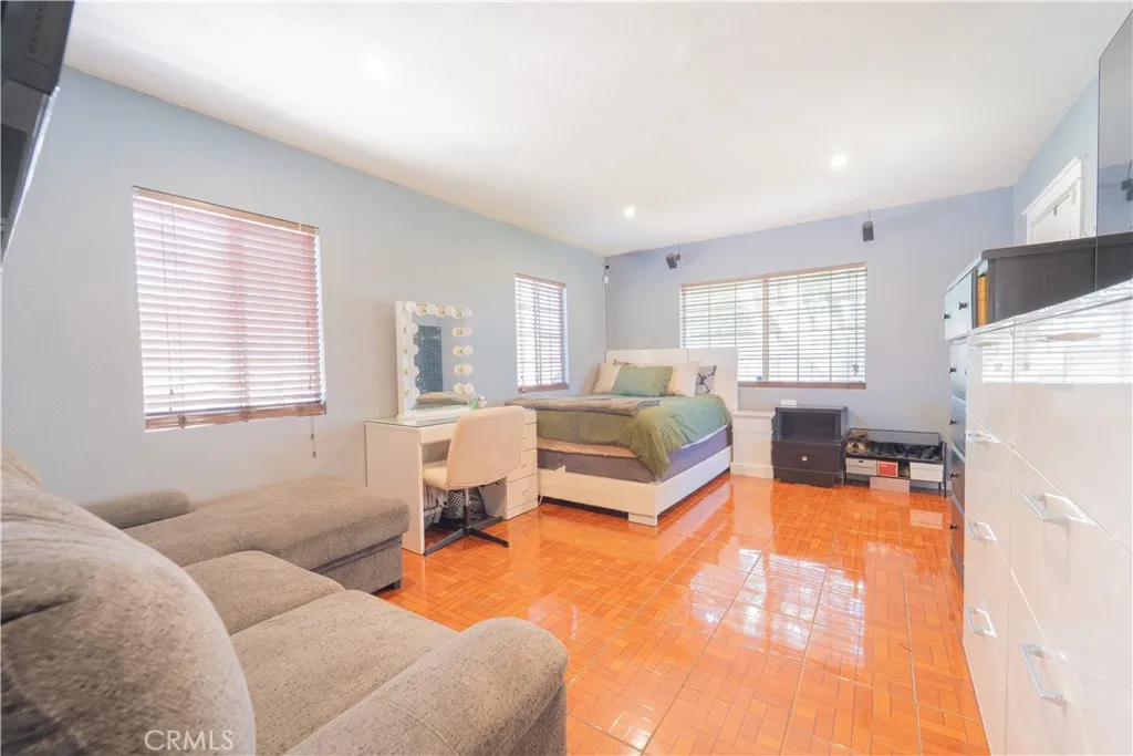 1083 E E Street, Ontario, California 91764 — photo 4