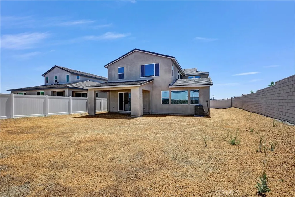 Large backyard with California room Large backyard with California room