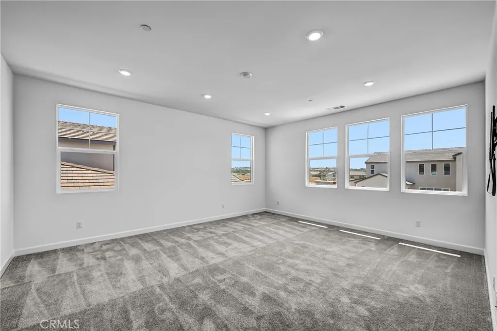 Upstairs bonus room Upstairs bonus room