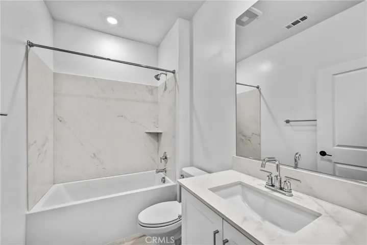 Downstairs ensuite bathroom