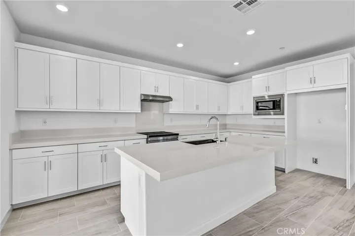 Kitchen with center island