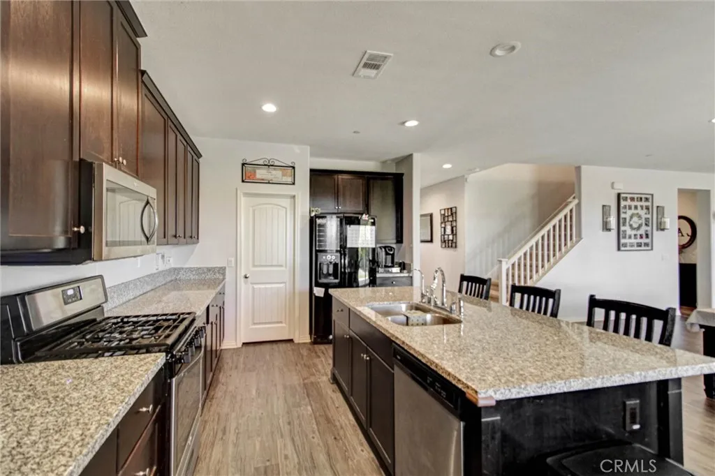 35043 Nikki Court, Beaumont, California 92223 — photo 4