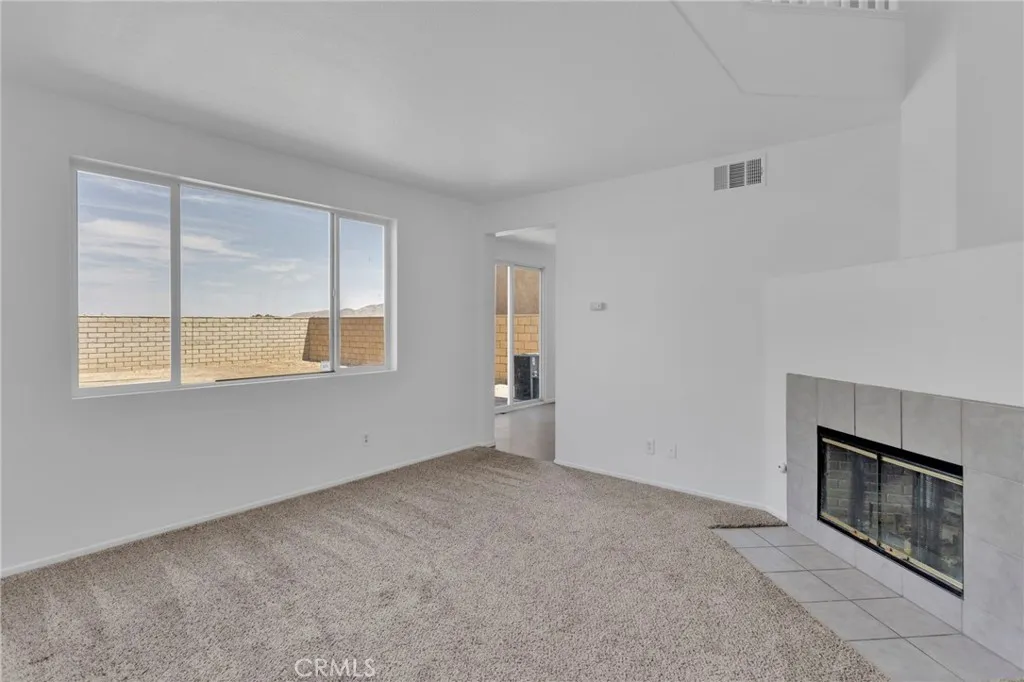 13742 Summer Wind, Victorville, California 92394 — photo 4