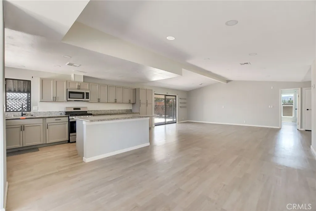 43715 Elliot Court, Hemet, California 92544 — photo 5