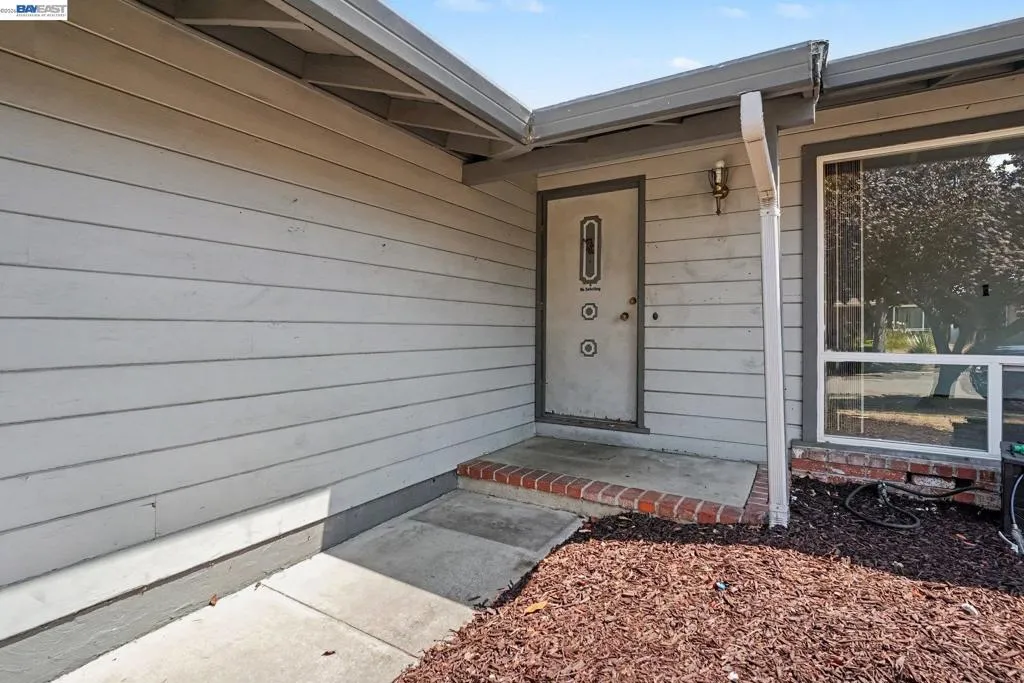 24732 Woodacre Ave, Hayward, California 94544 — photo 4