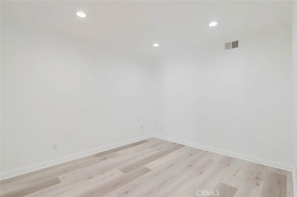 333 Burchett Street 111, Glendale, California 91203 — photo 5