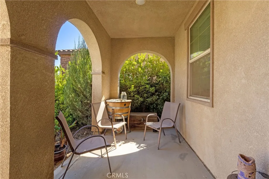 5762 Verde Way, Banning, California 92220 — photo 4