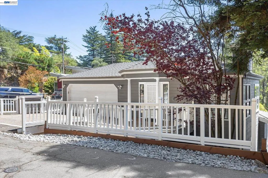 7081 Elverton Dr, Oakland, California 94611 — photo 4