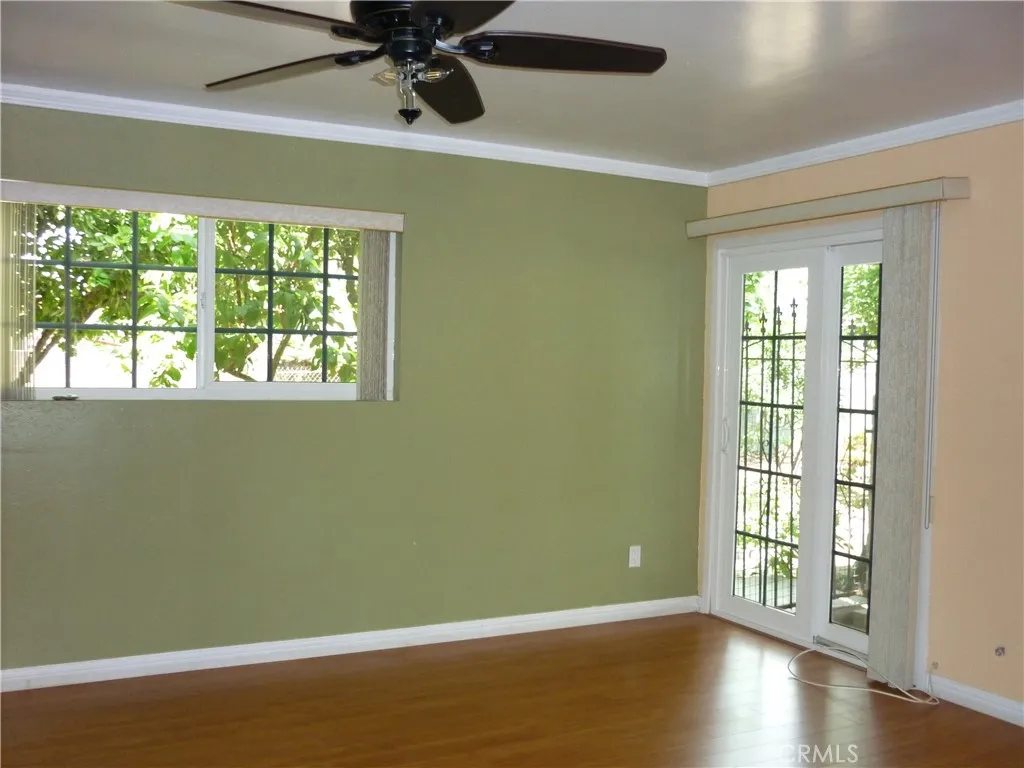 gallery-image 4