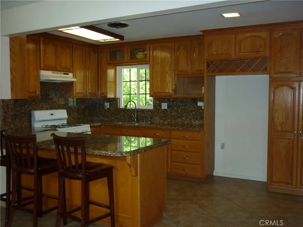 gallery-image 3