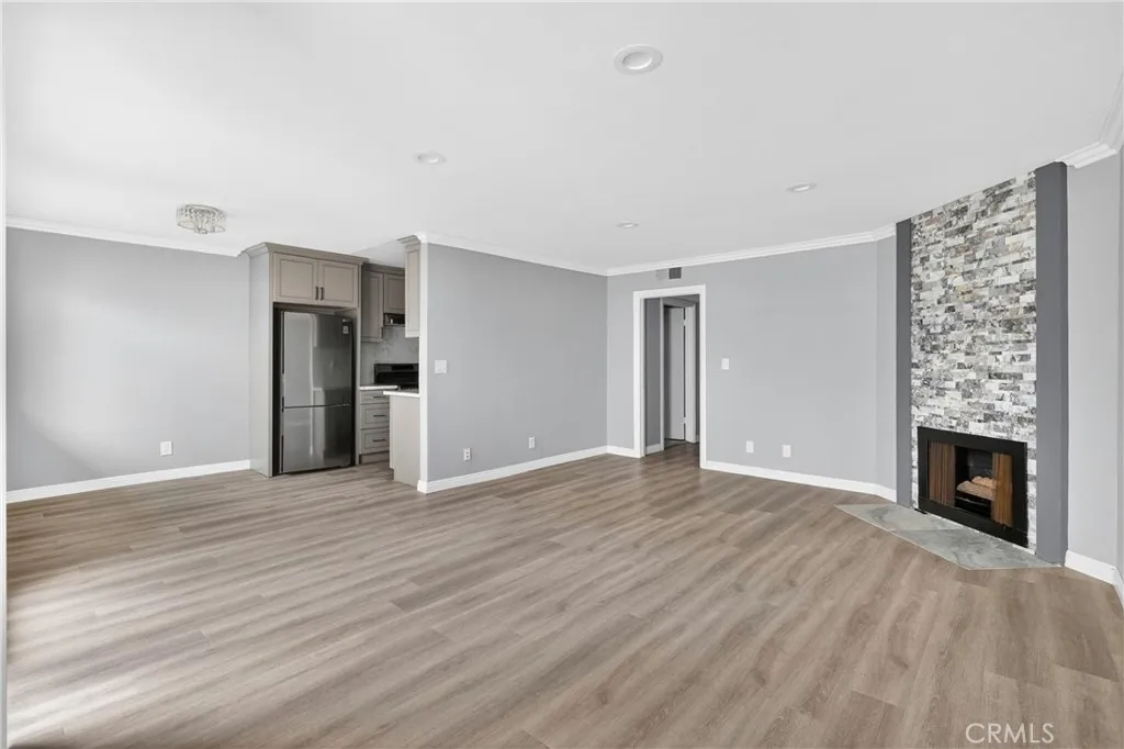 gallery-image 4