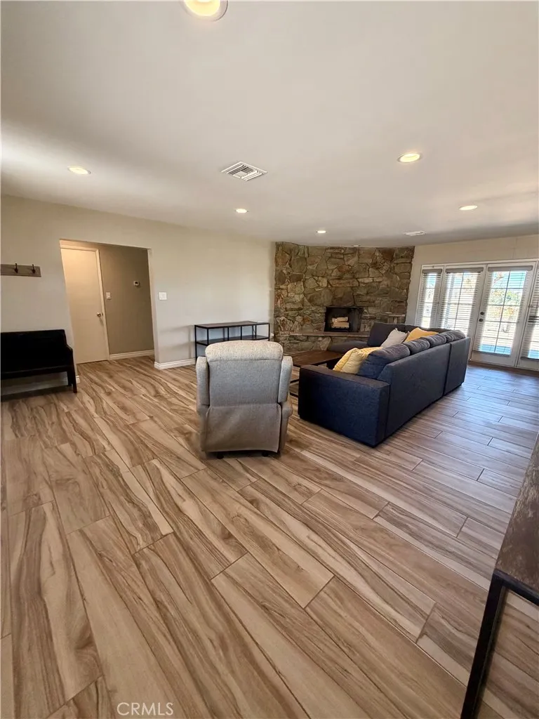 58282 Pueblo, Yucca Valley, California 92284 — photo 5