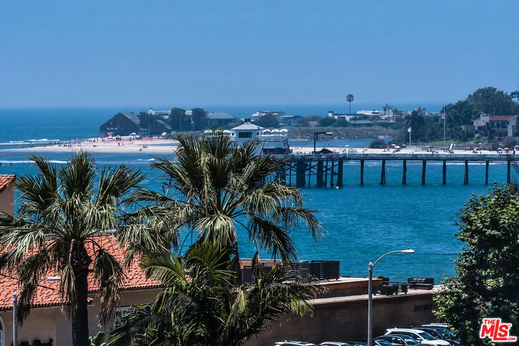 22607 Pacific Coast Hwy