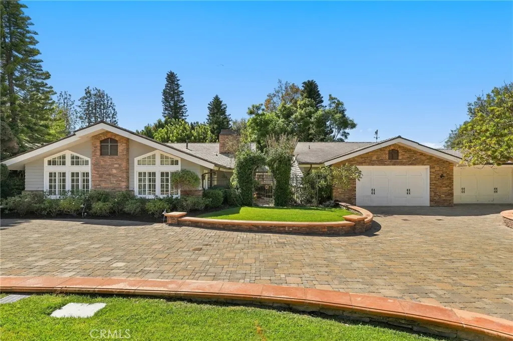 752 N Creekview
