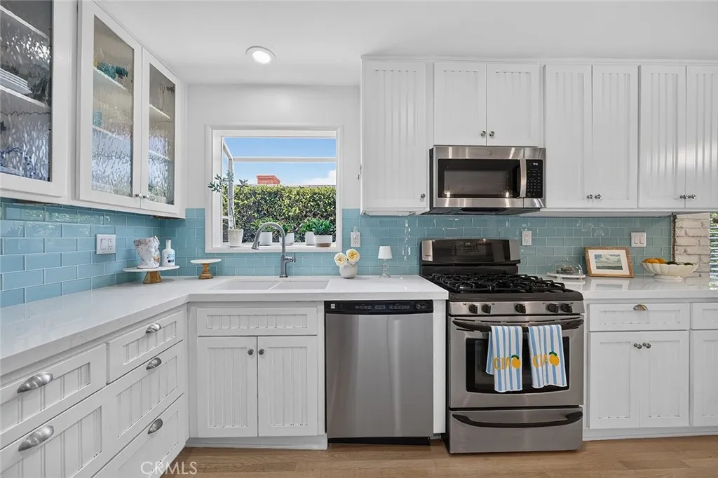 Beautifully upgraded and well appointed kitchen.