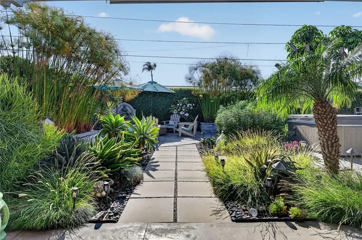 Garden style yard with lots of privacy