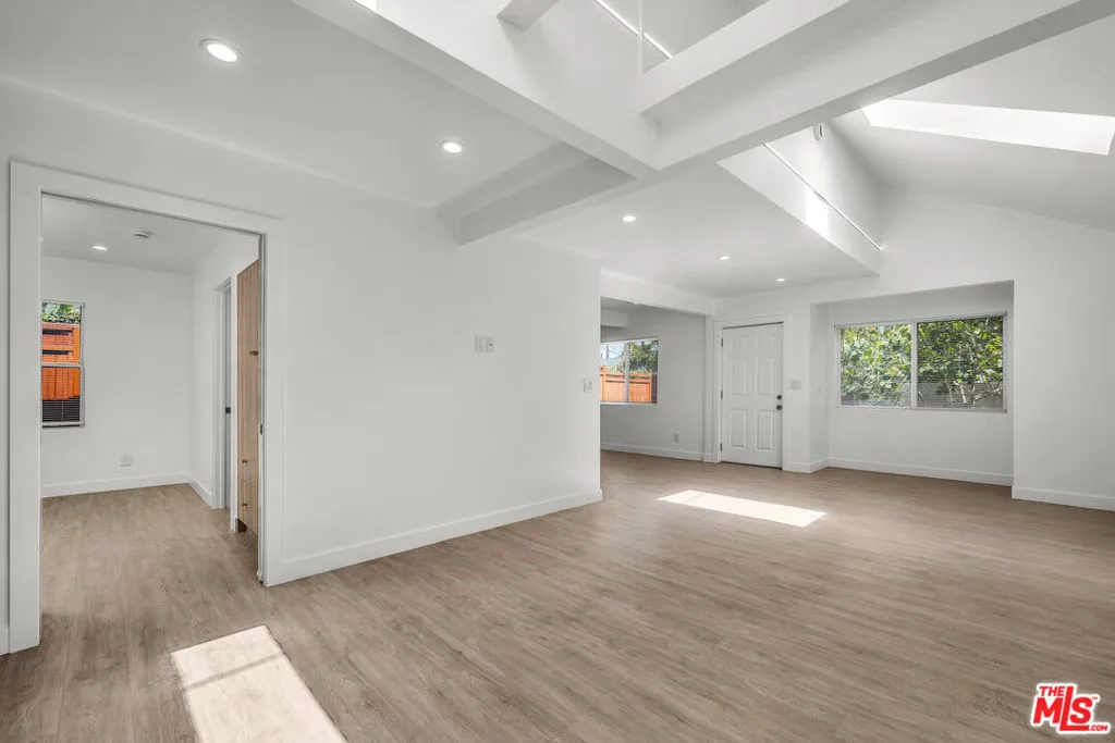 825 San Miguel Avenue, Venice, California 90291 — photo 5