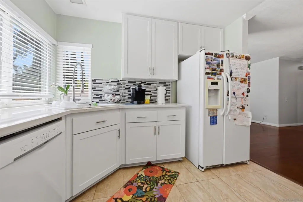 16037 Blazewood Way, San Diego, California 92127 — photo 5