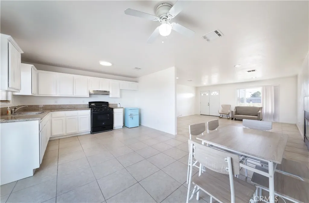 8012 Catalpa, California City, California 93505 — photo 4