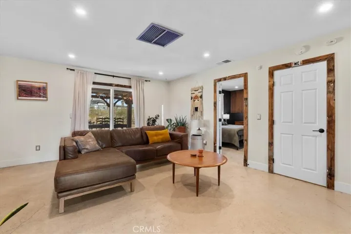 61776 Calle Los Amigos, Joshua Tree, California 92252 — photo 5