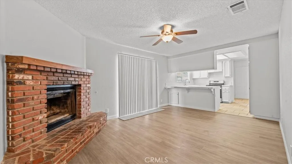 13225 Topock, Apple Valley, California 92308 — photo 4
