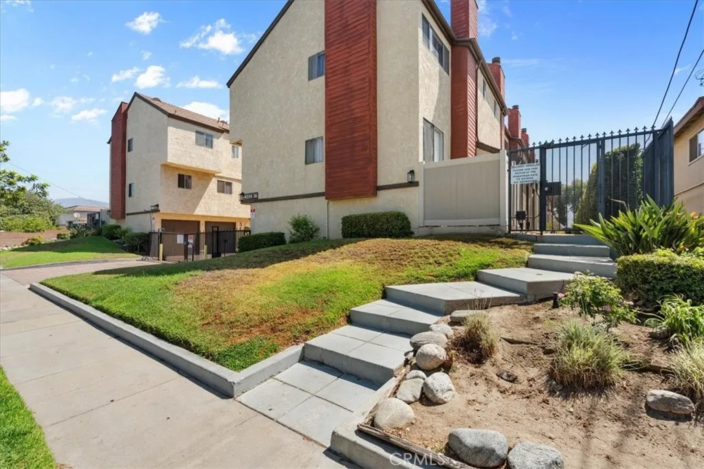 4336 Walnut E