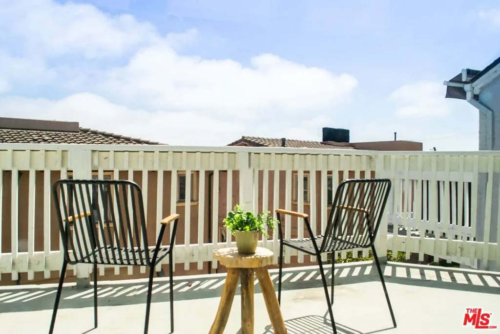 228 S Irena Avenue E, Redondo Beach, California 90277 — photo 5