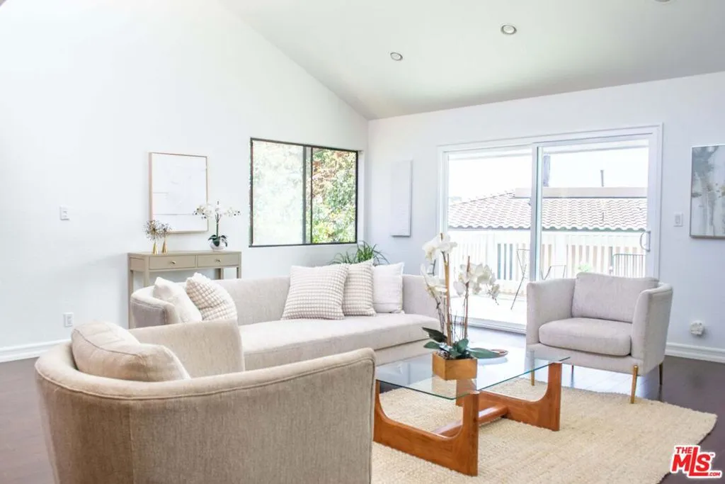 228 S Irena Avenue E, Redondo Beach, California 90277 — photo 4