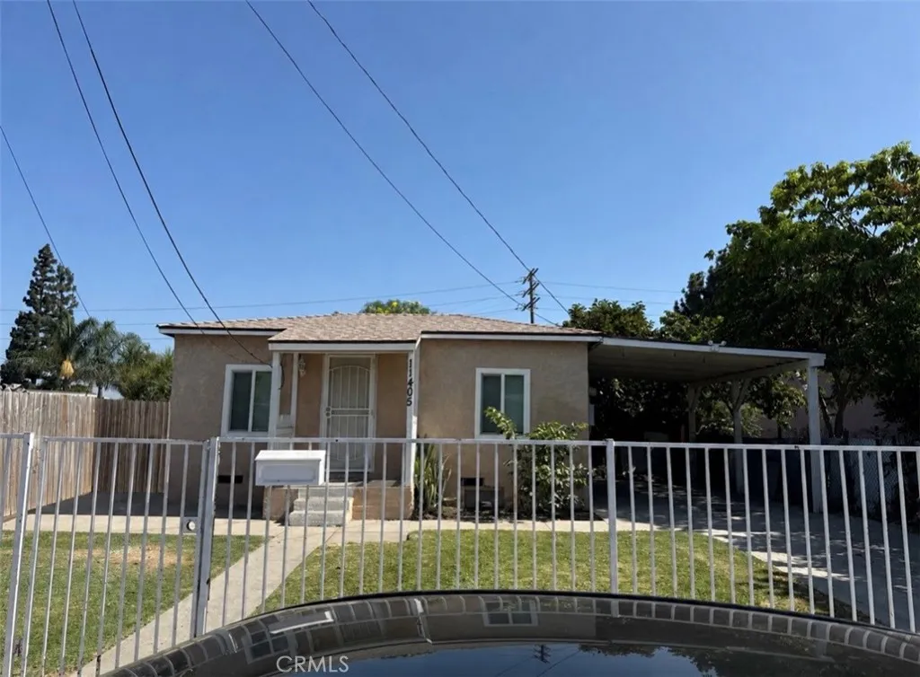11405 Walnut
