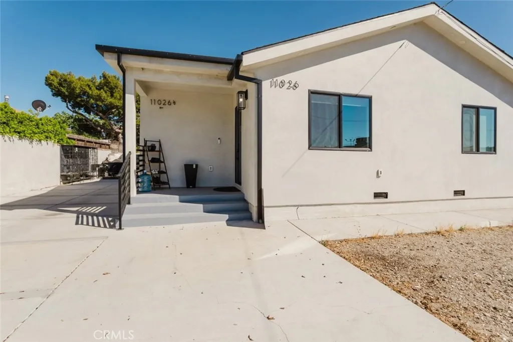 11026 Fleetwood Street, Sun Valley, California 91352 — photo 4