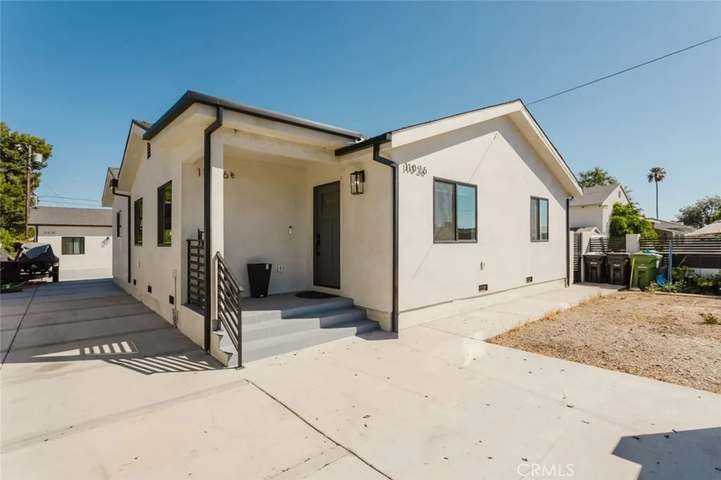 11026 Fleetwood Street, Sun Valley, California 91352 — photo 5