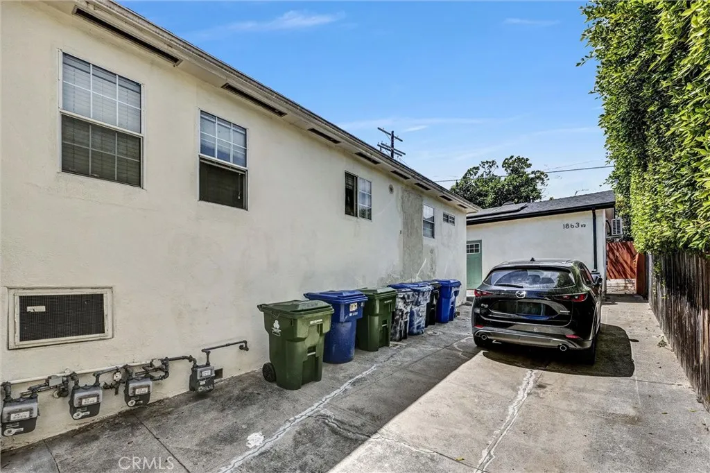 1861 S Redondo, Los Angeles, California 90019 — photo 5