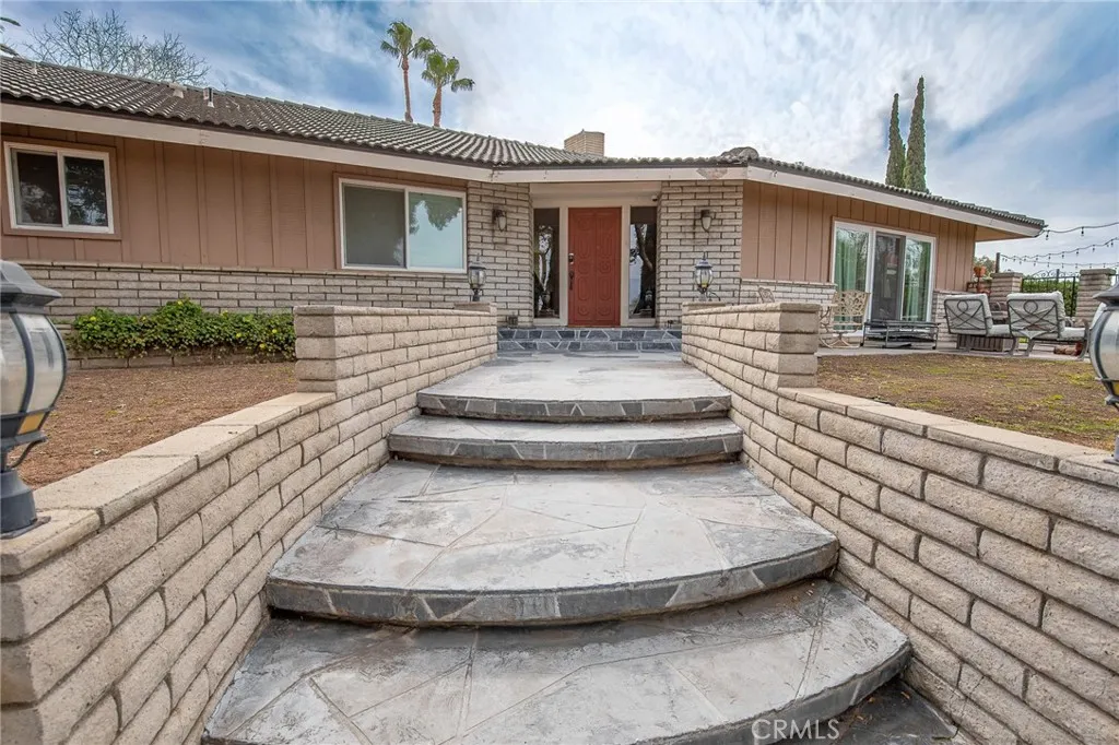 23144 Twin Canyon