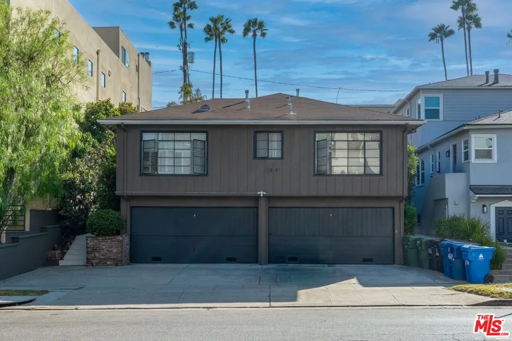 1581 Manning Ave