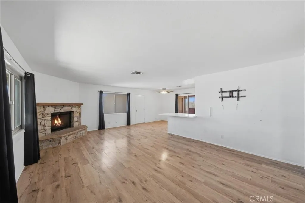 7363 Hermosa, Yucca Valley, California 92284 — photo 4