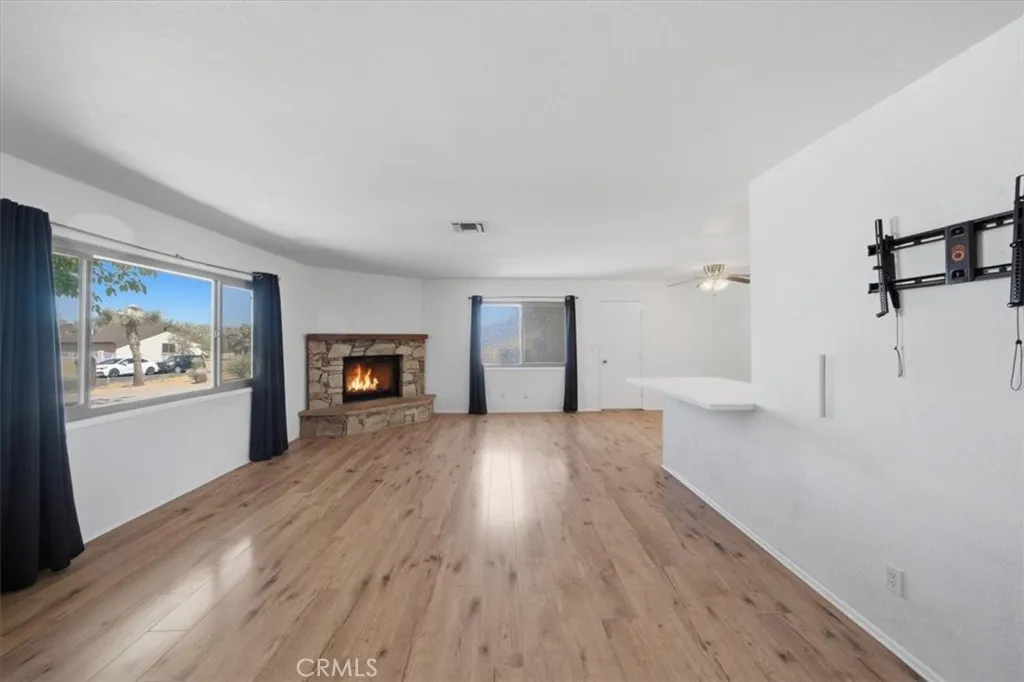 7363 Hermosa, Yucca Valley, California 92284 — photo 5