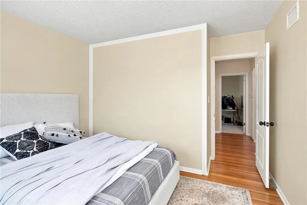 821 Groton Drive, Burbank, California 91504 — photo 5