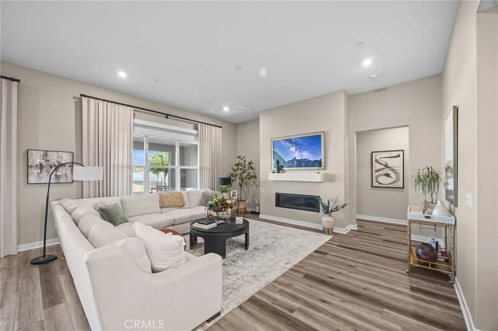 16369 Mariposa Avenue, Riverside, California 92504 — photo 5