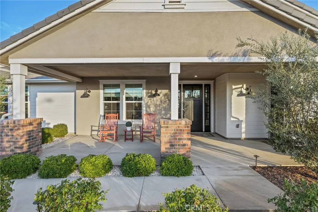 16369 Mariposa Ave